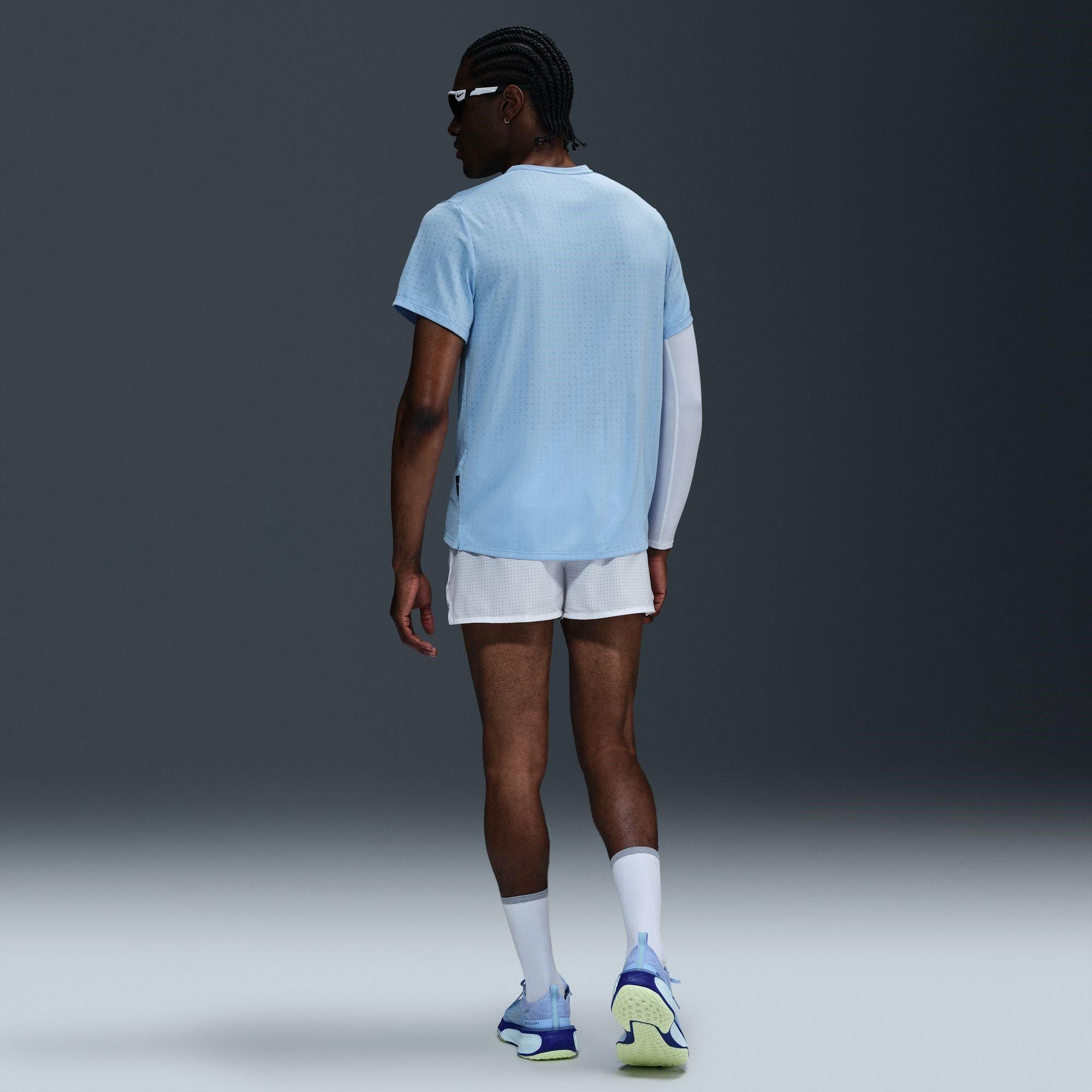 Nike Breathe Miler Sn53