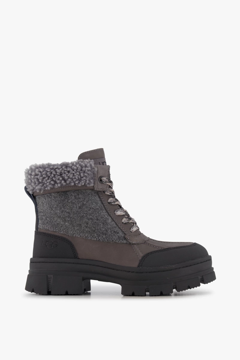 UGG Ashton Addie Tipped Damen Winterboot