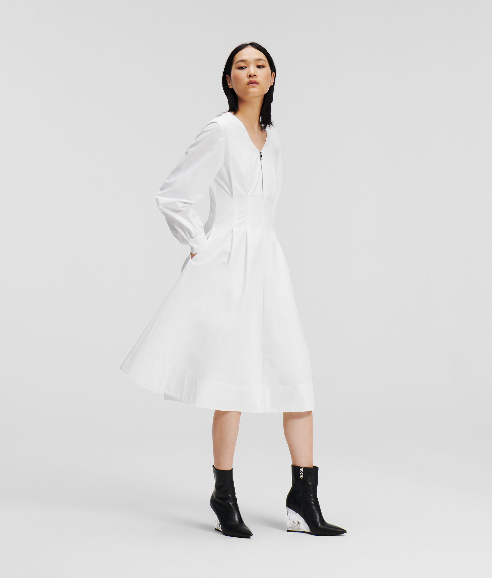 ROBE-CHEMISE À FERMETURE ZIPPÉE SUR LE DEVANT