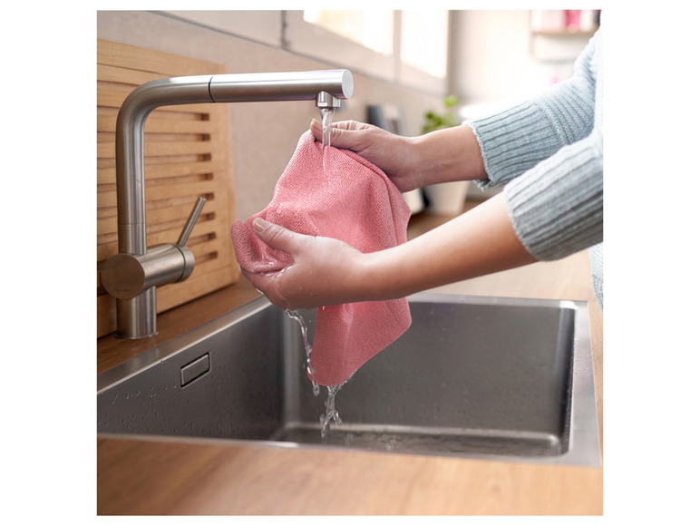 Schoonmaakdoeken of schuursponsjes