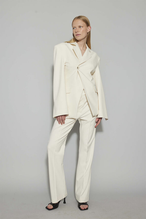 Oval Square OSLuxury Blazer Gardenia