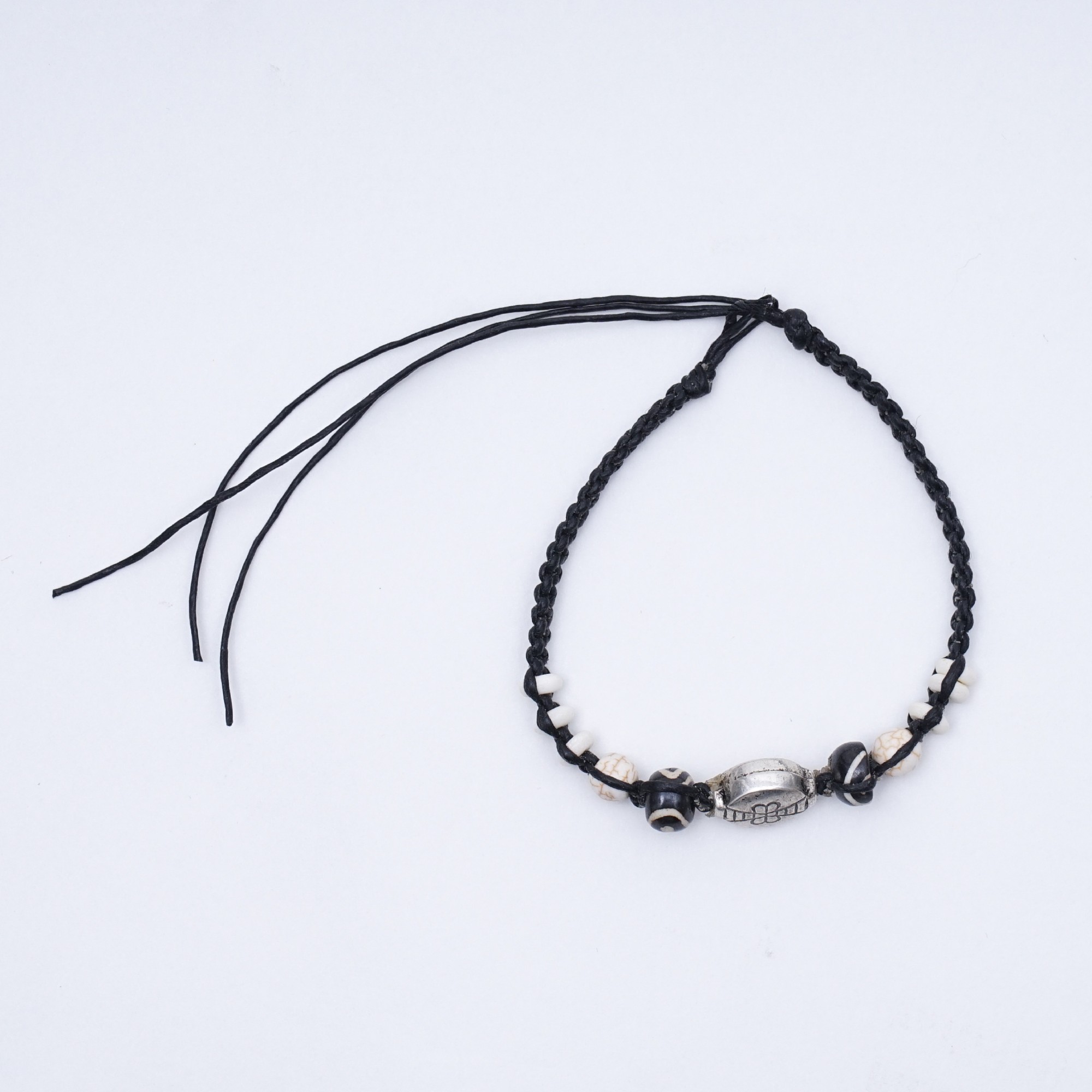 Armband 'Peggy', handgefertigt, schwarz, weiß günstig bestellen