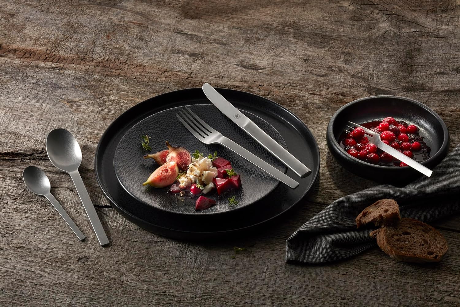 ZWILLING Minimale Vintage Besteckset 68-teilig, Für 12 Personen, Spülmaschinengeeignet, Edelstahl, Gehämmert, Silber