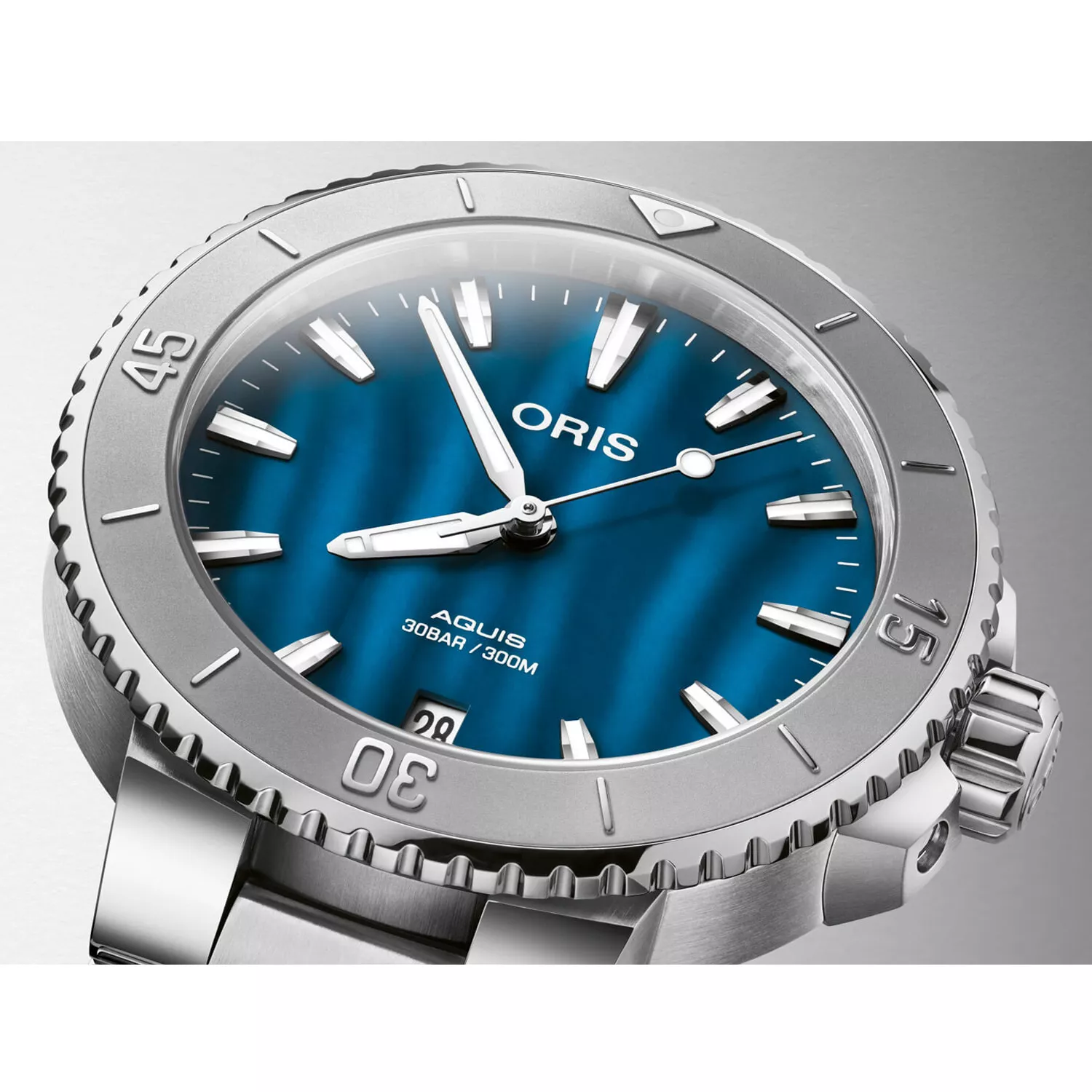 ORIS Aquis Date Ladies 01-733-7770-4155-07-8-18-05P