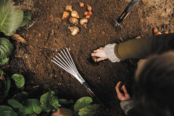 Rateau de jardin Xact Fiskars L. 37 cm