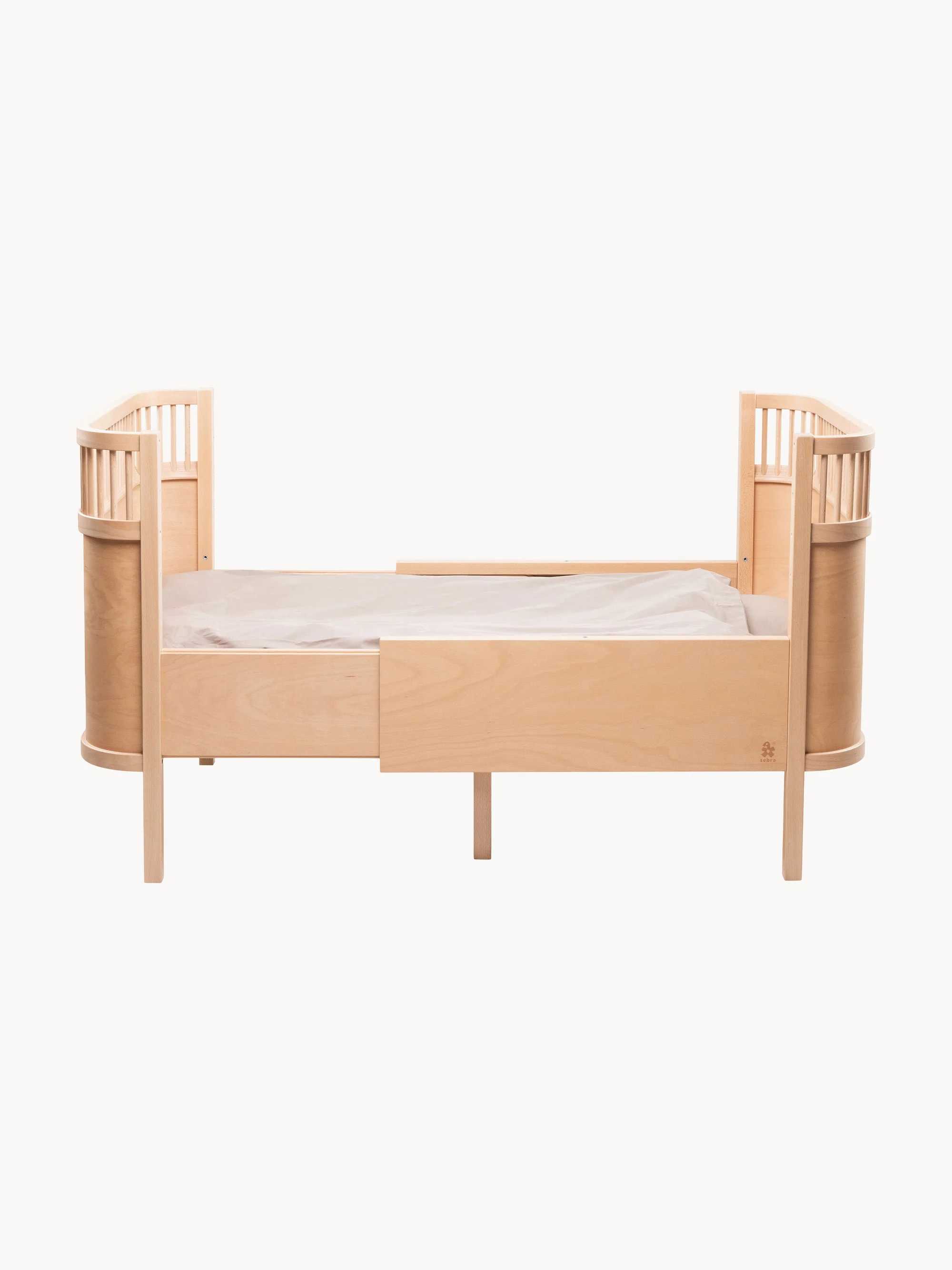Uitschuifbaar babybedje Baby & Jr. van beukenhout, 70 x 110/150 cm