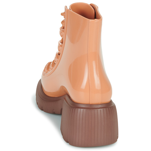 Melissa - MELISSA COSMO BOOT AD - Cognac