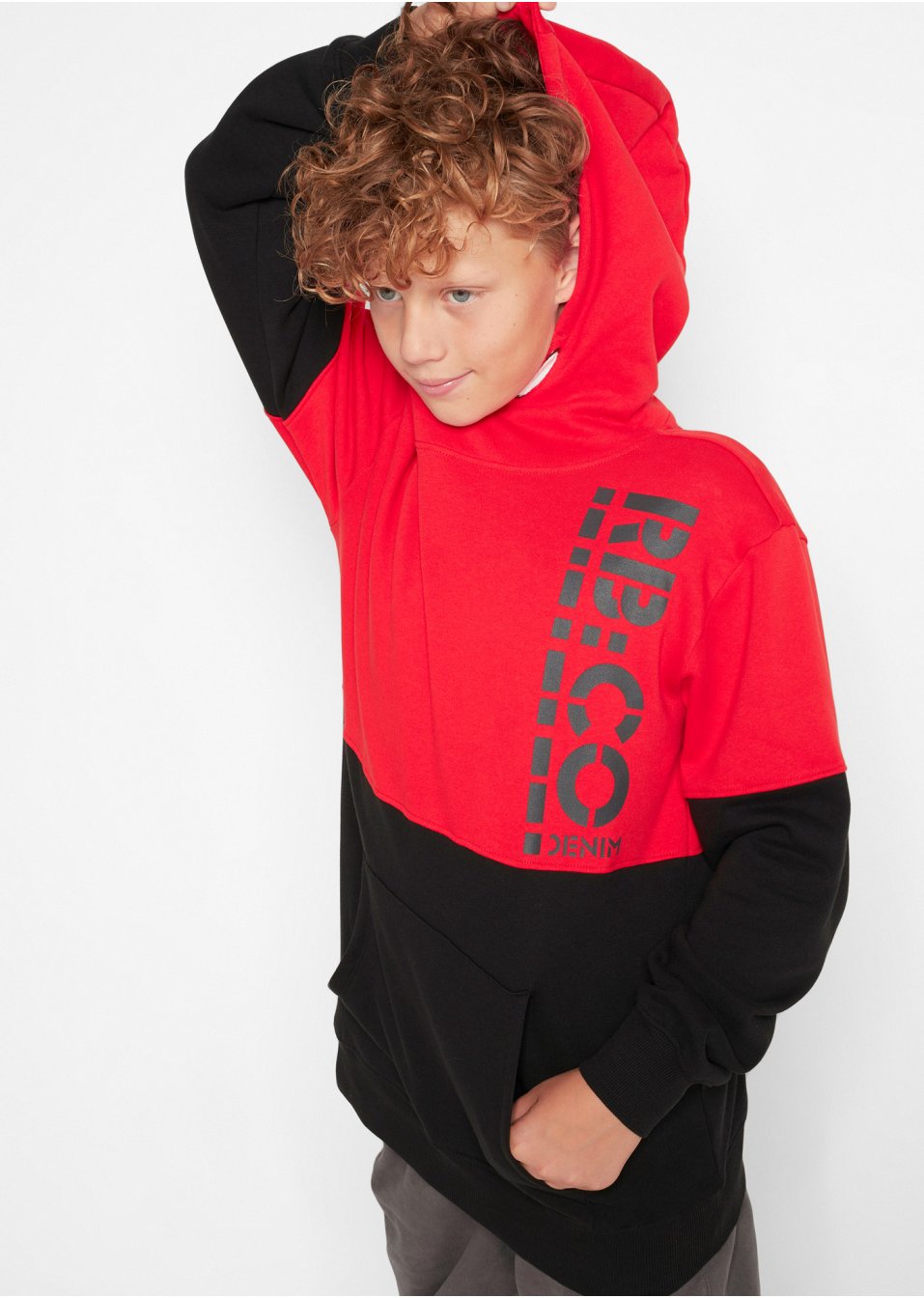 Sweat-shirt à capuche garçon