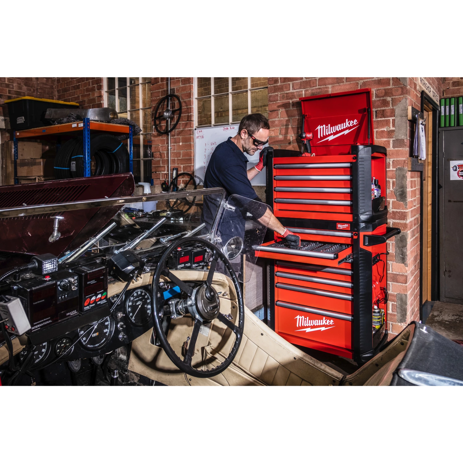 Milwaukee 4932478850 Stalen opbergkast met 4 lades - 30˝ / 78 cm