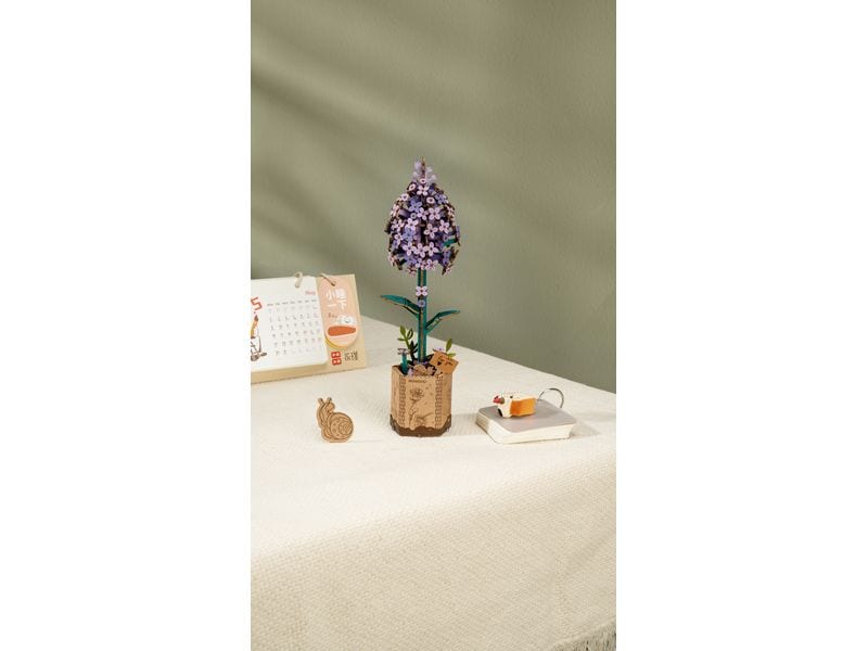 RoboTime Bausatz Lilac 154-teilig 3D-Puzzle aus lasergeschnittenen Holzteilen