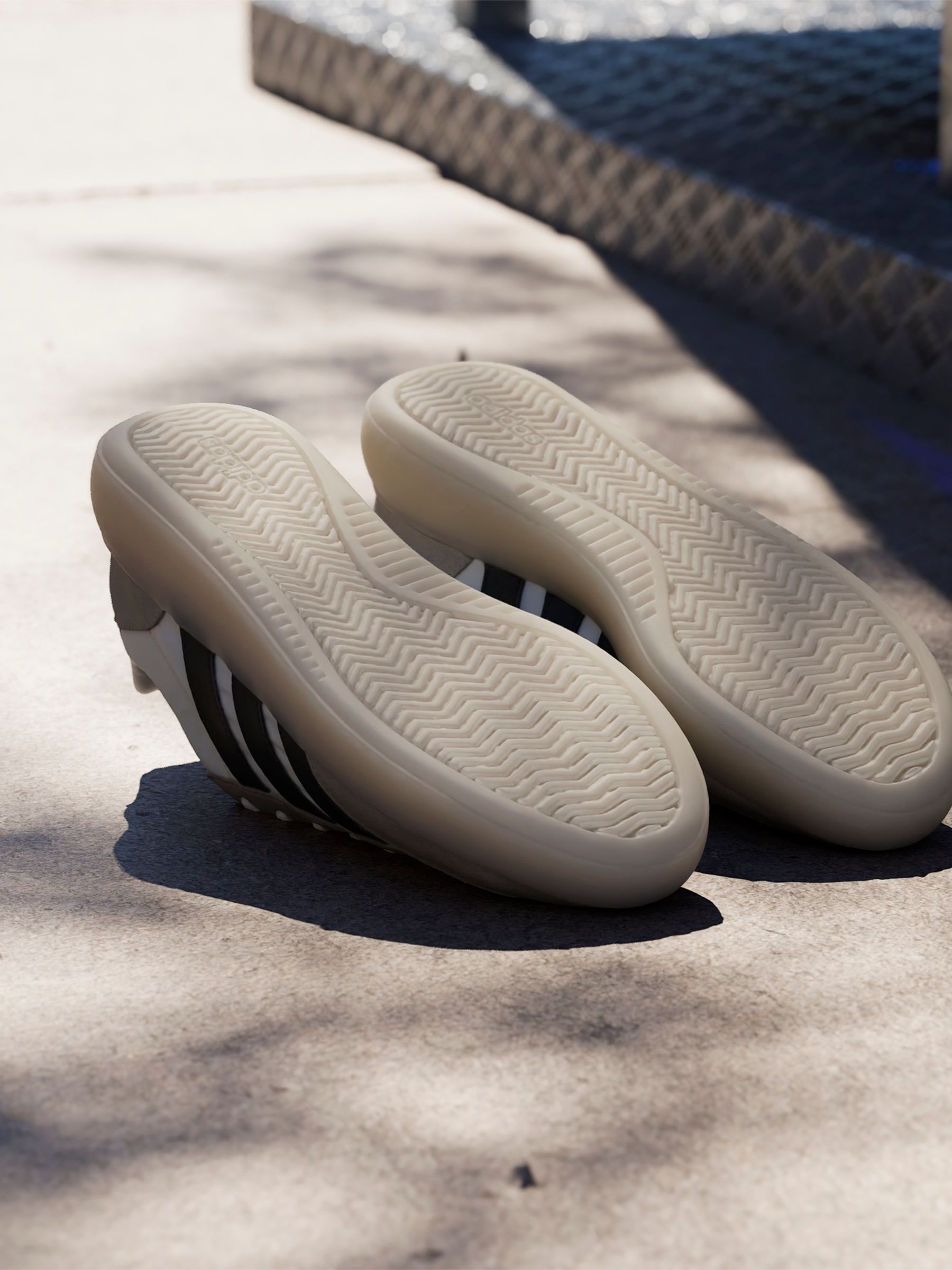 Wit - adidas Barreda Decode sneakers