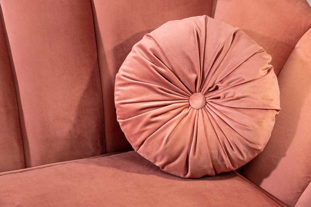 Retro 3-Sitzer Sofa ARIELLE 220cm altrosa Samt goldene Metallfüße Ziersteppung