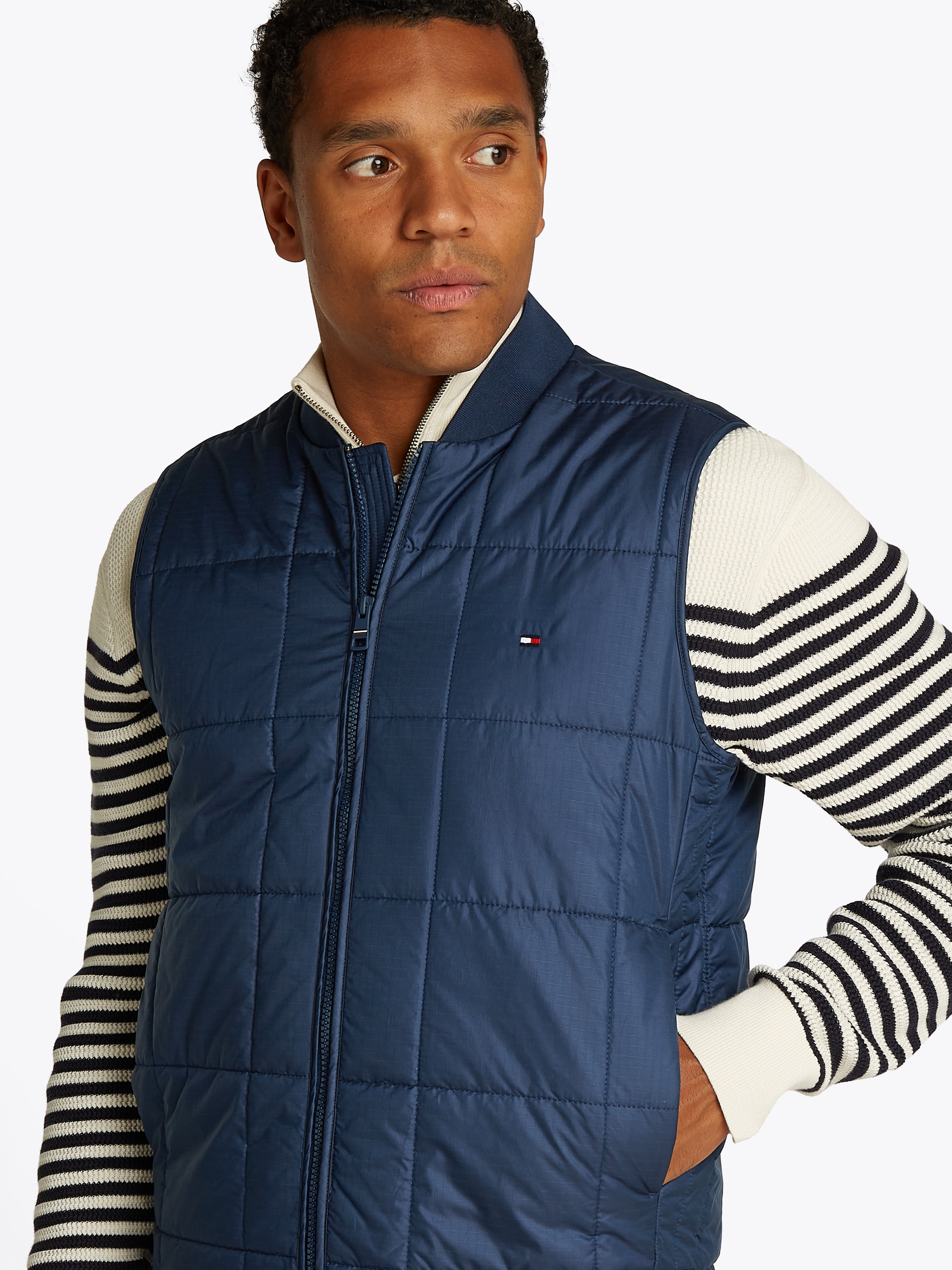 Tommy Hilfiger Steppweste »SQUARE QUILTED VEST« Mit Rundhalsausschnitt