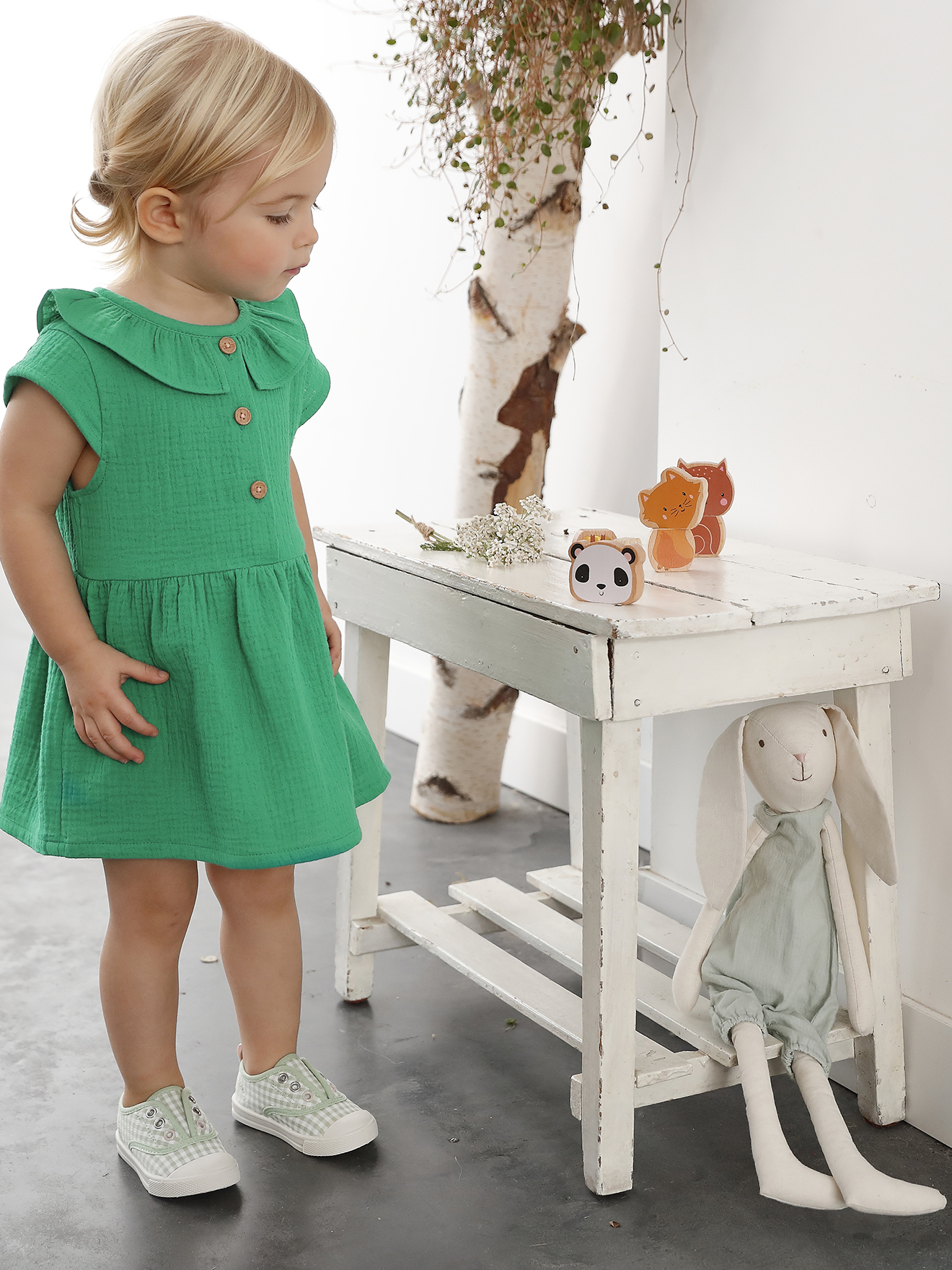 Conjunto de sapatinhos de tecido elástico para bebê + vestido de chiffon de algodão com gola para bebê