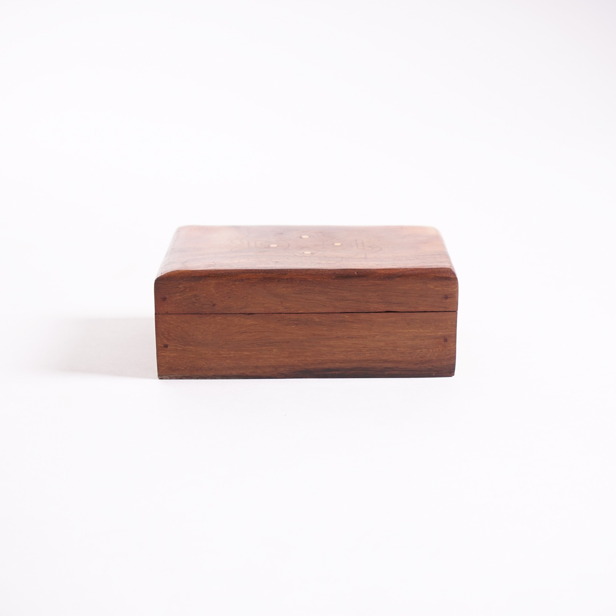 Holz-Schatulle mit Messingintarsien, braun, gold, B 15 cm, L 10 cm, H 6 cm von fischer's lagerhaus