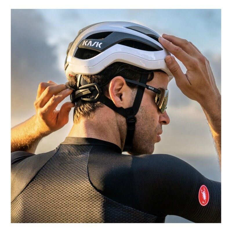 Elemento WG11 - Casque vélo route