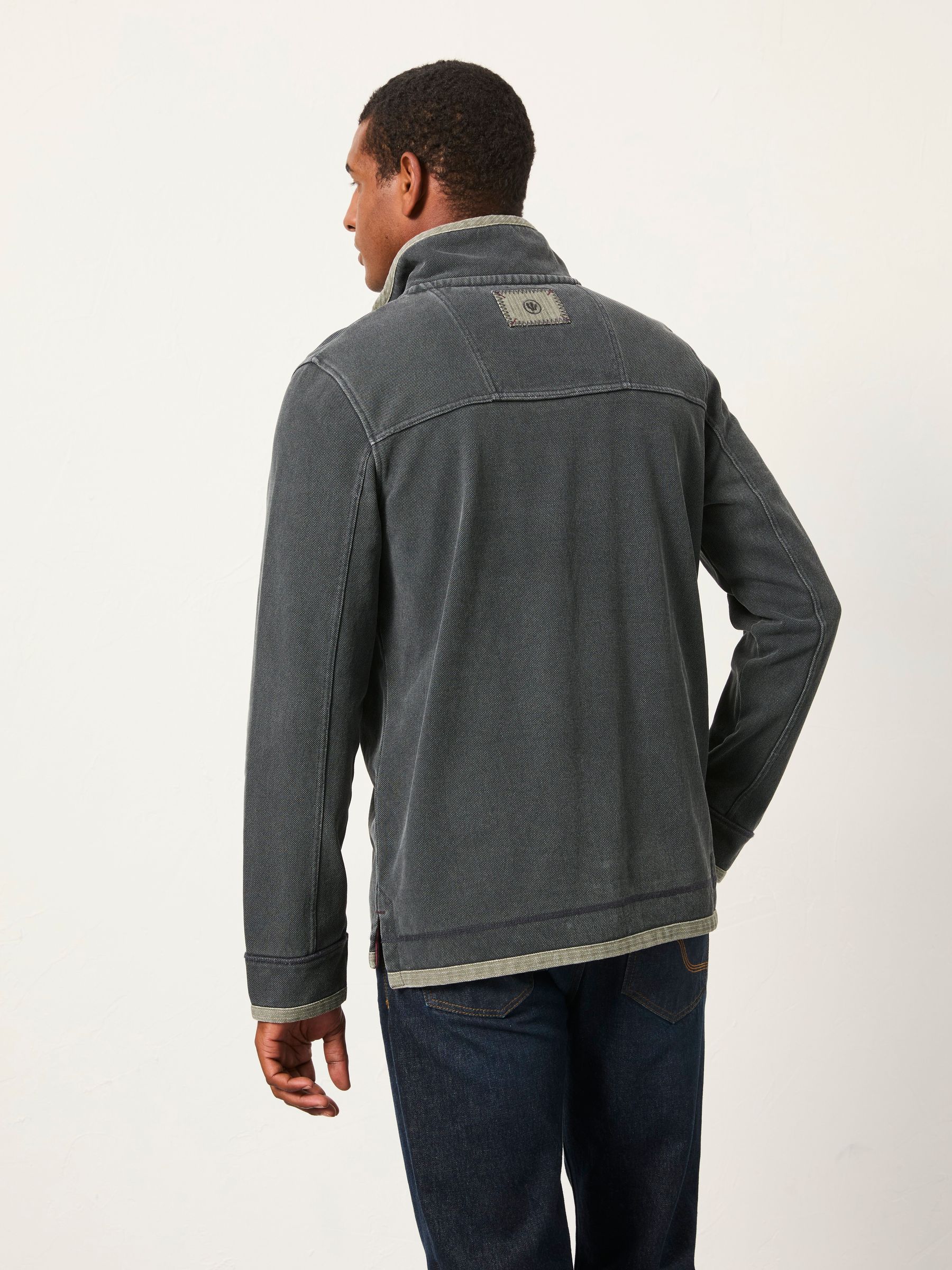 Zwarte wassing - FatFace - Sweater met panelen