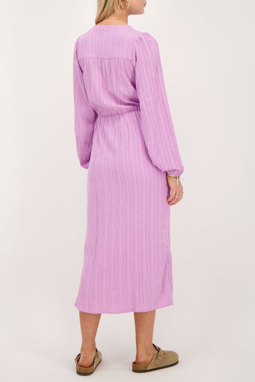Paarse crinkle midi jurk met overslag