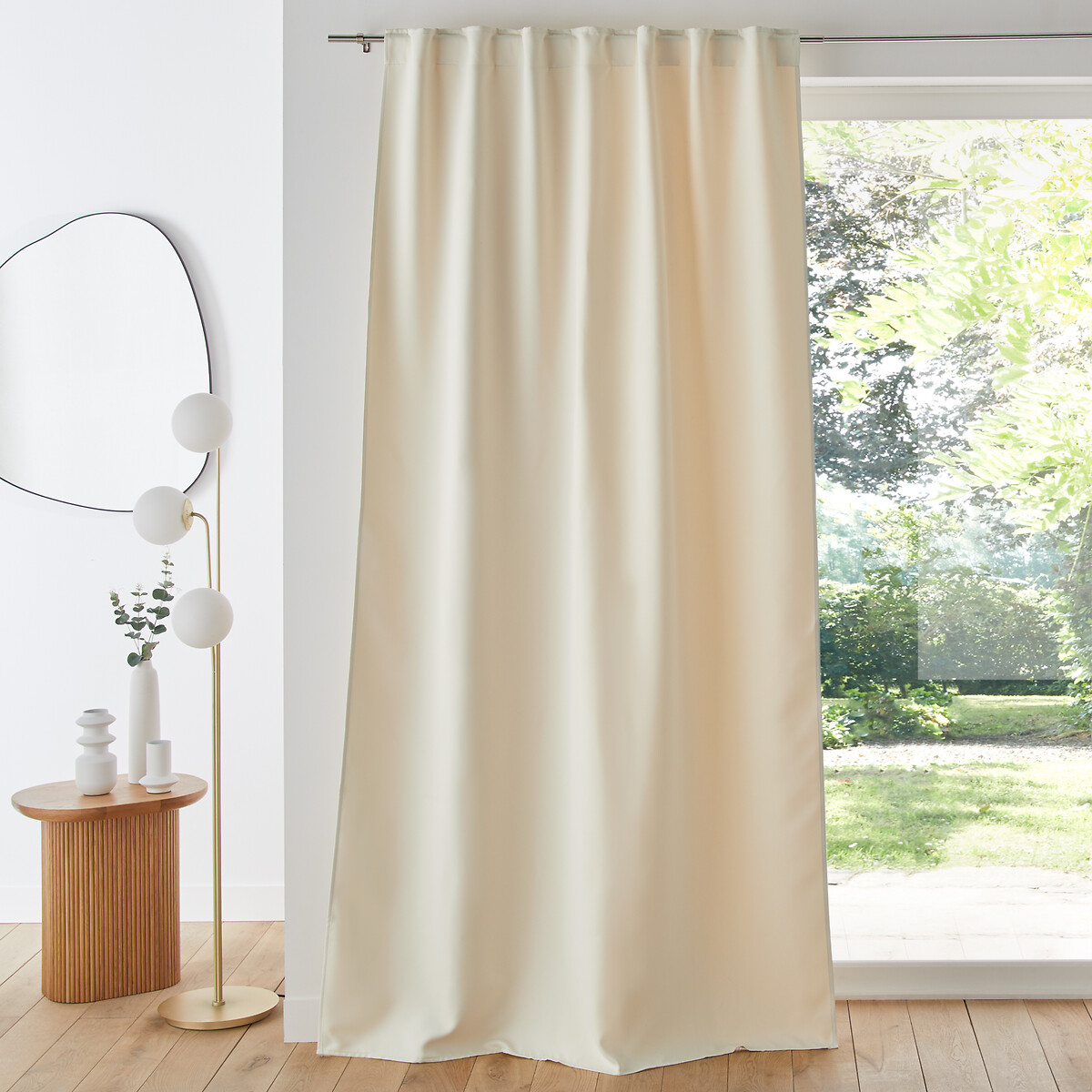 LA REDOUTE INTERIEURS<br>Cortina blackout Voda com laços ocultos