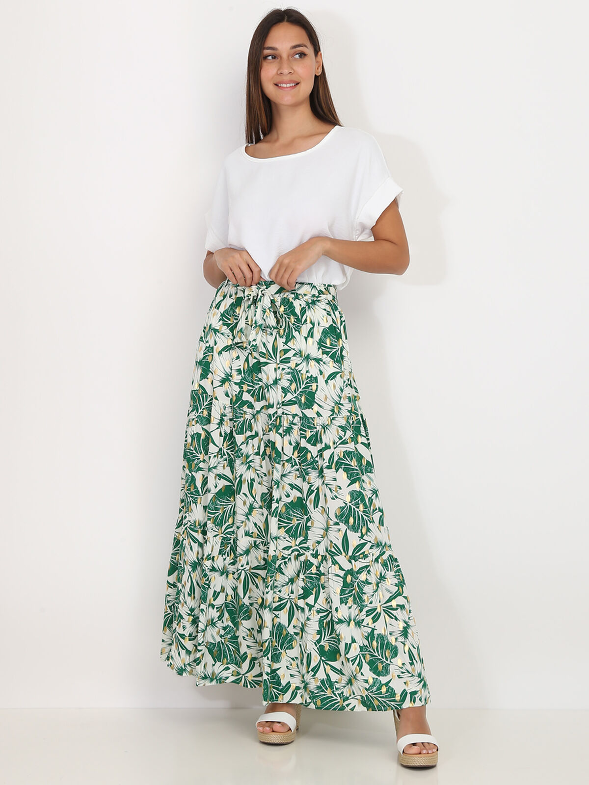 Jupe à feuilles et détails dorés- Beige / Vert