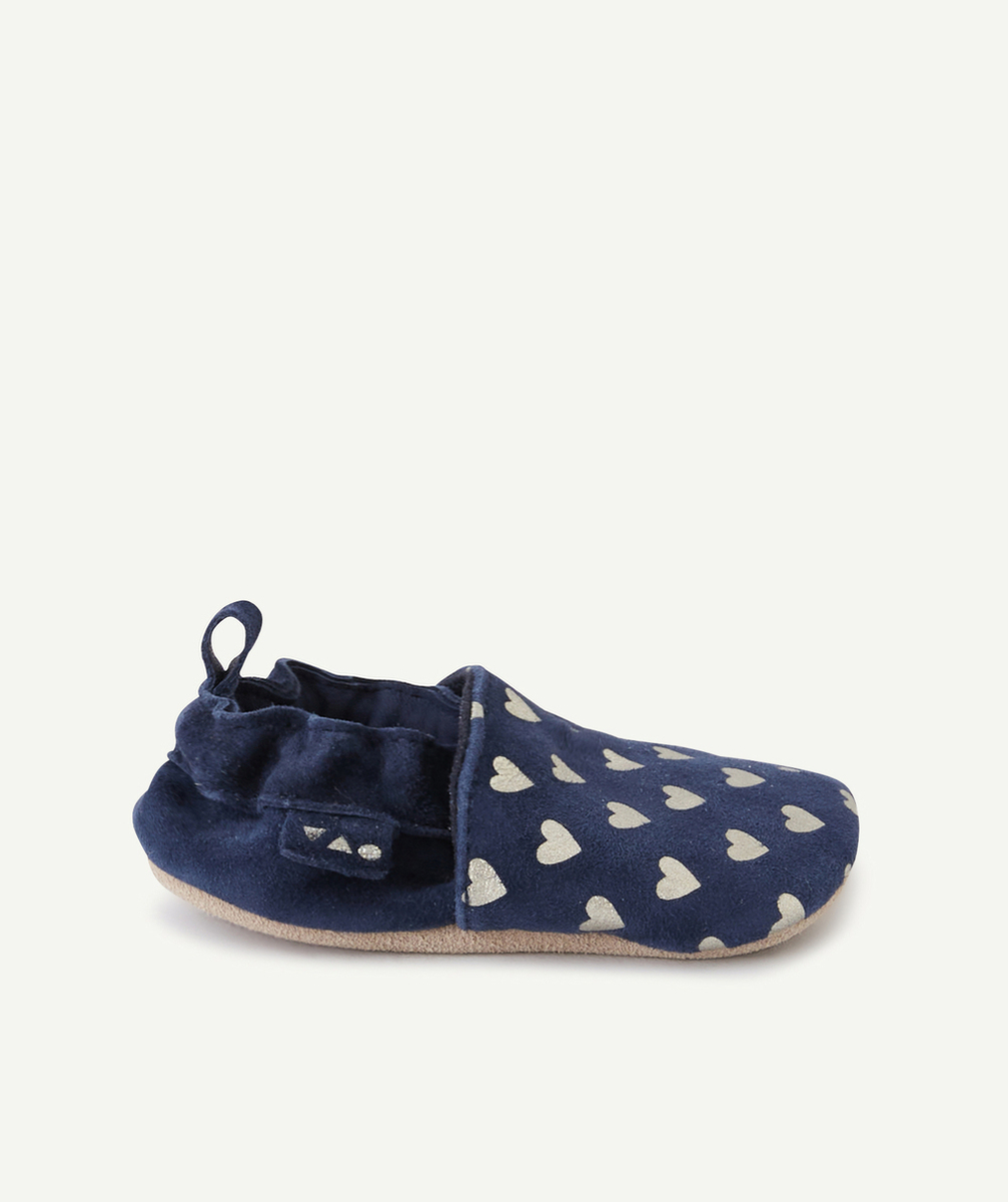 CHAUSSONS EN CUIR BÉBÉ FILLE BLEU MARINE AVEC COEURS COULEUR ARGENTÉE