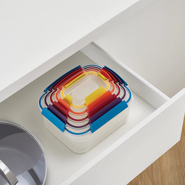Set de 5 boites de conservation Nest Lock multicolores avec couvercles