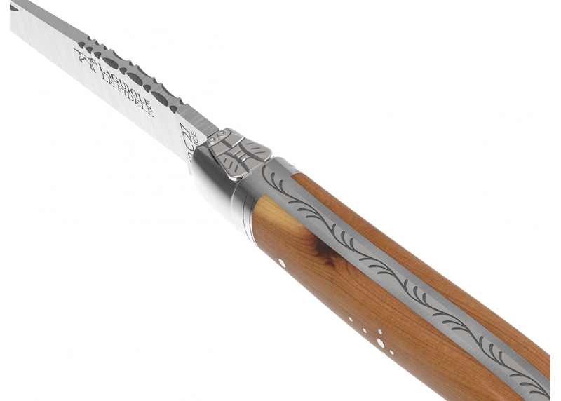 Couteau Laguiole avec un manche en bois de genévrier et 1 mitre en acier inoxydable