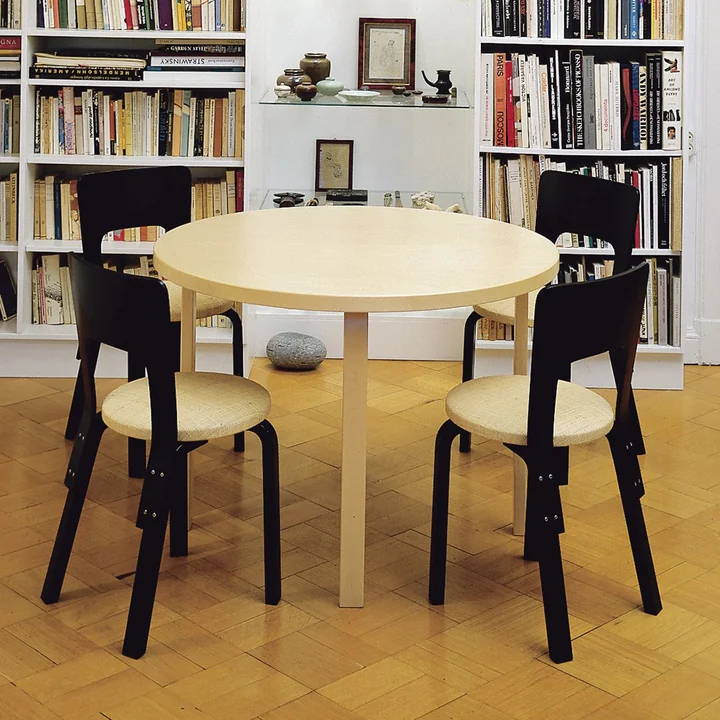 Artek - 90A Tisch, H 74 cm / Birkenfurnier