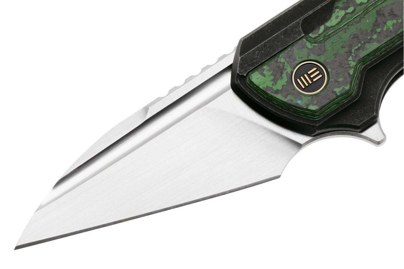 WE Knife Yardbird WE22021-4 Satin CPM 20CV, Black Titanium, Jungle Wear Fatcarbon Fiber Inlay, karambit zakmes, Maciej Torbé design