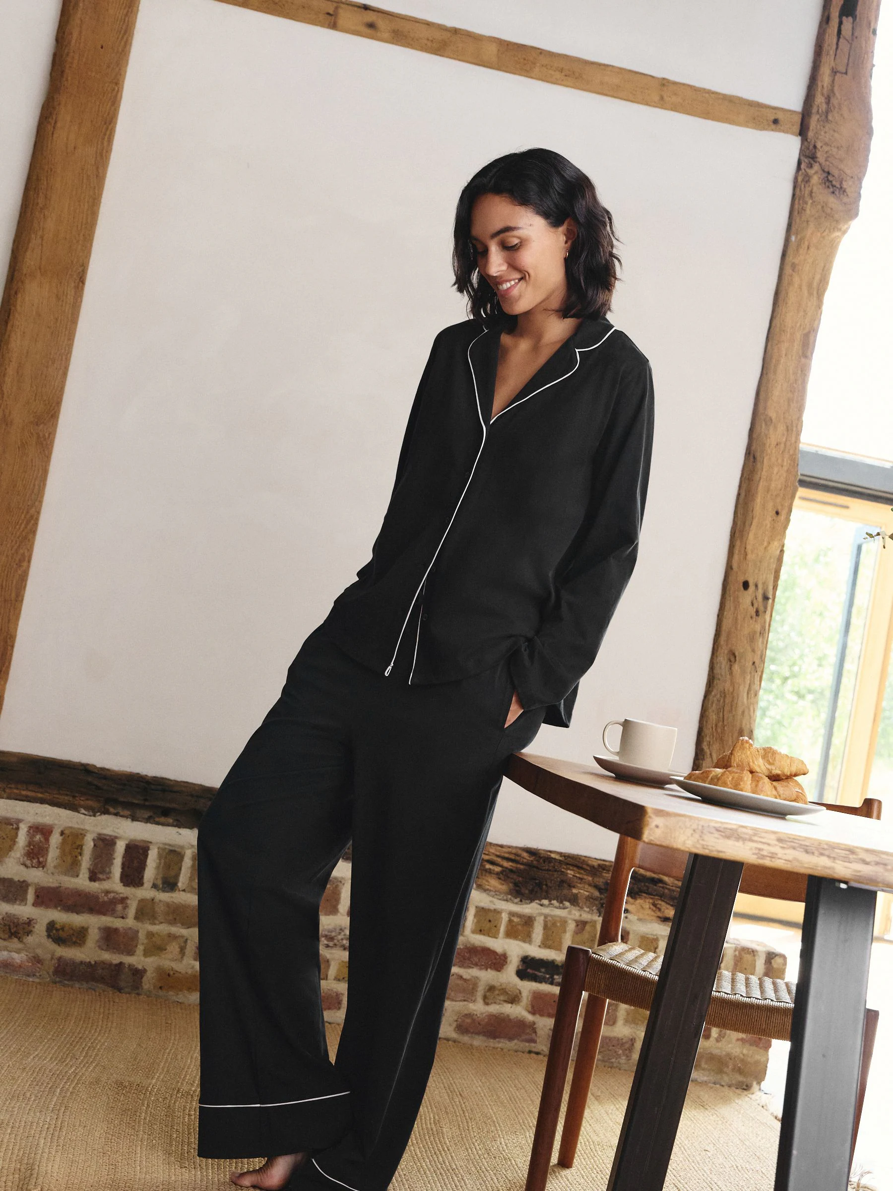 Zwart - Pyjama met knopen en jerseystof