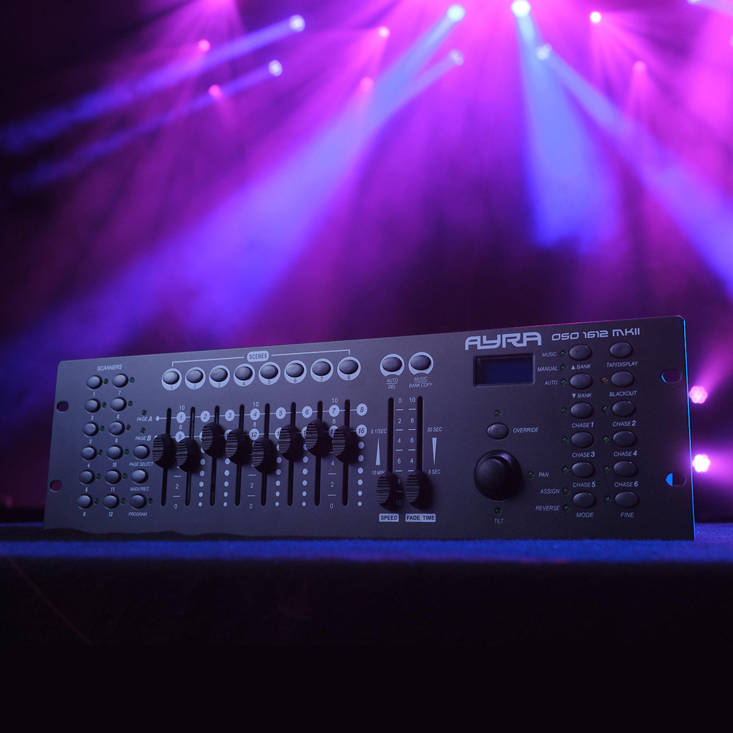 Ayra LEDBAG 4 DLX Deluxe met Ayra TDC 180 Derby LED-lichteffect