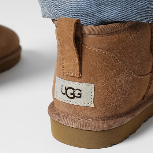 Boots Classic Ultra Mini 1137391 Chestnut