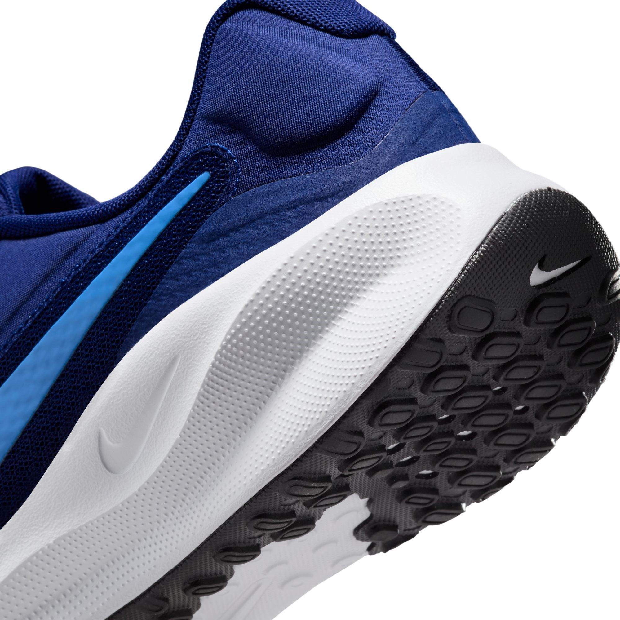 Nike Revolution 7 Mens Road Running Shoes