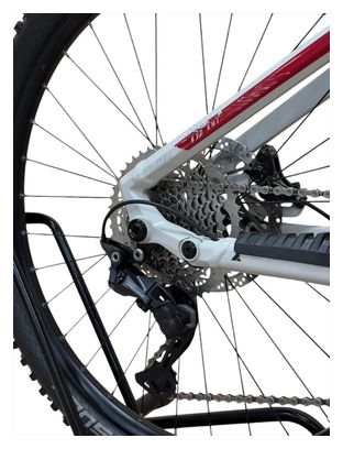 Produit reconditionné . Bulls Sonic EVO AM 1 . SHIMANO DEORE 2022 . VTT électrique . Bulls . très bon état