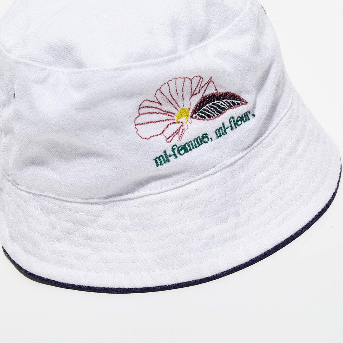 Mellow Yellow Bob Fleur blanc