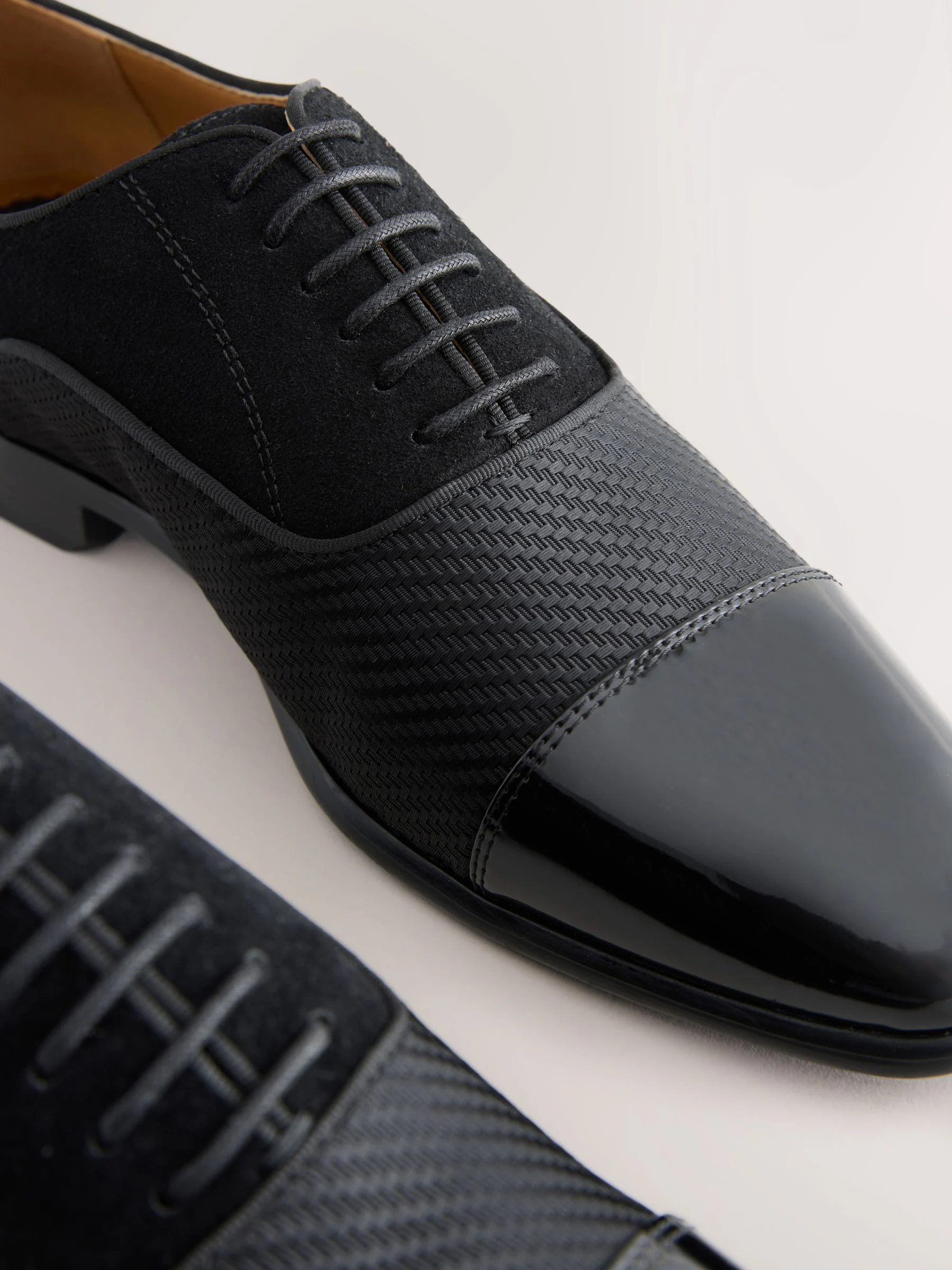 Zwart - Patent Emboss Oxford Toecap Shoes