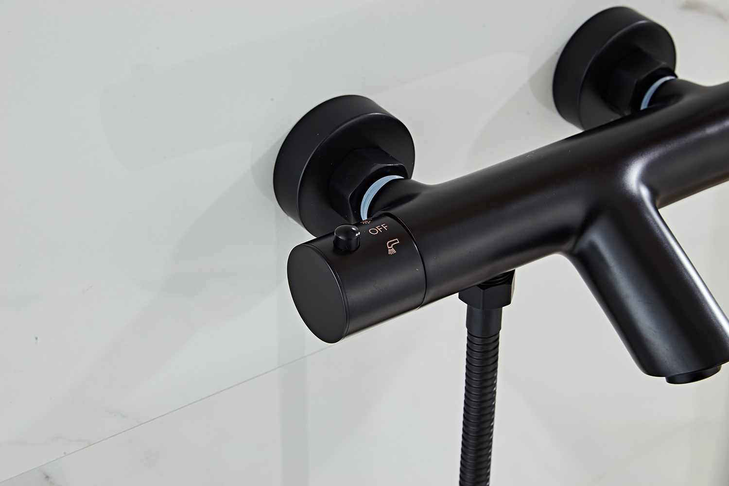 Saniclear Nero thermostatische opbouw badkraan zwart mat