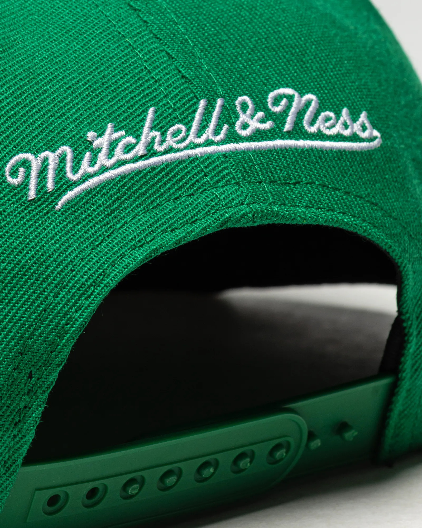 Mitchell & Ness NBA CHAMPS SNAPBACK CAP HWC BOSTON CELTICS 08