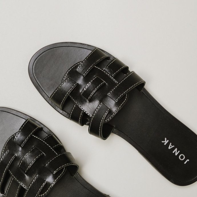 Mules à brides croisées  en cuir noir