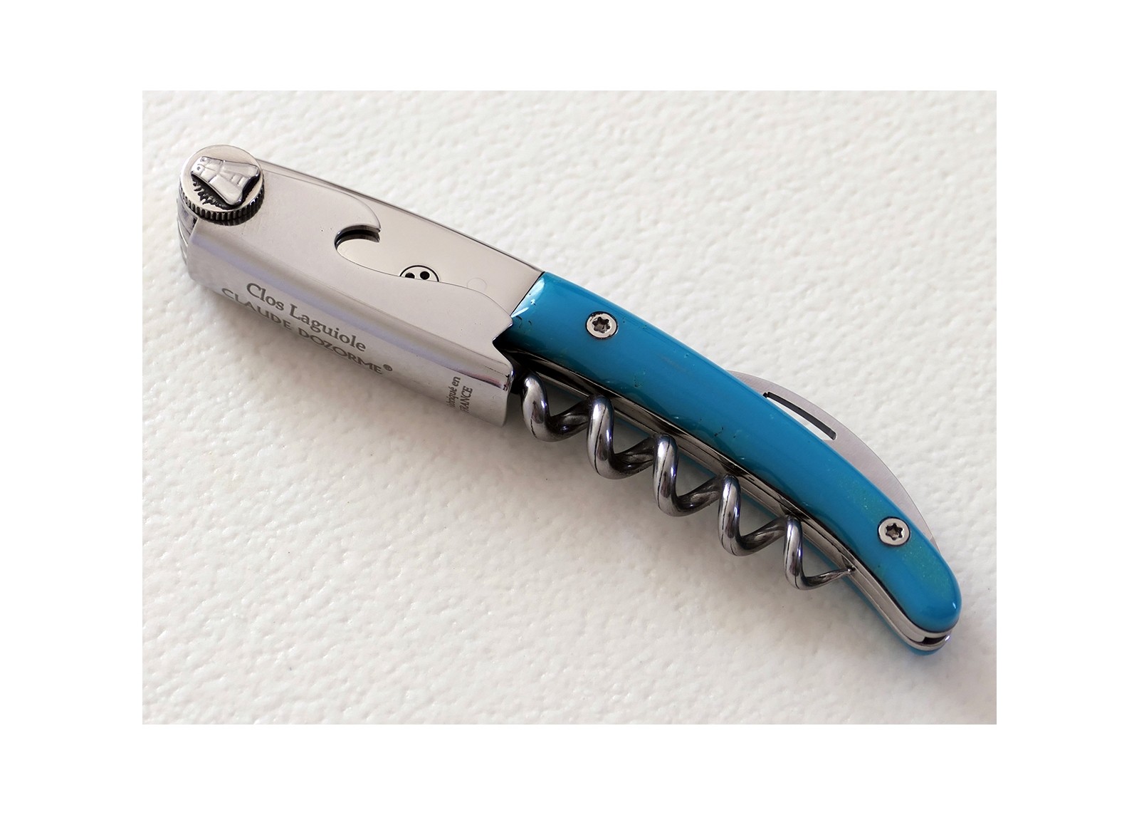 Sommelier Laguiole avec un manche en Résine teintée turquoise et mitre inox