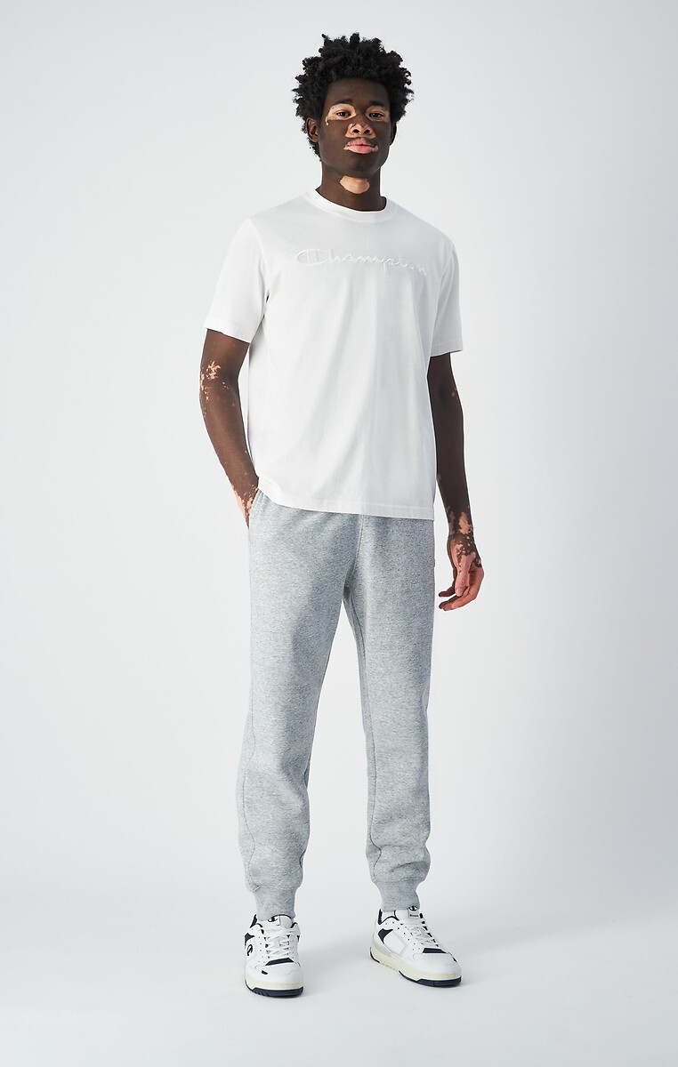 CHAMPION<br>Camiseta de manga curta com gola redonda e logotipo bordado