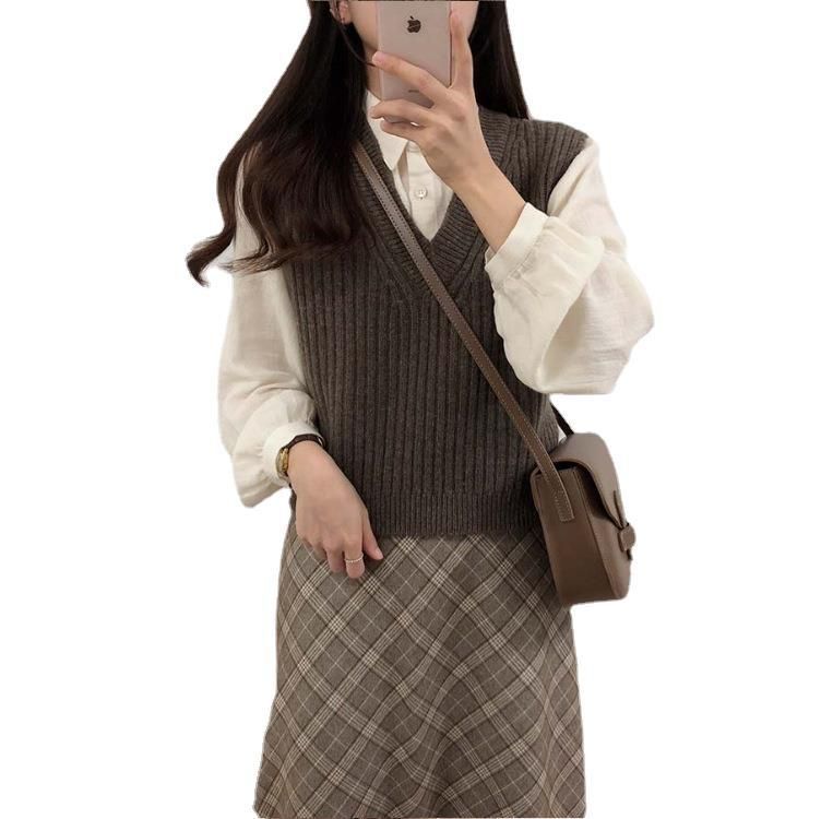 Bakli - Trui met vest / geruite midi-A-lijn rok / blouse