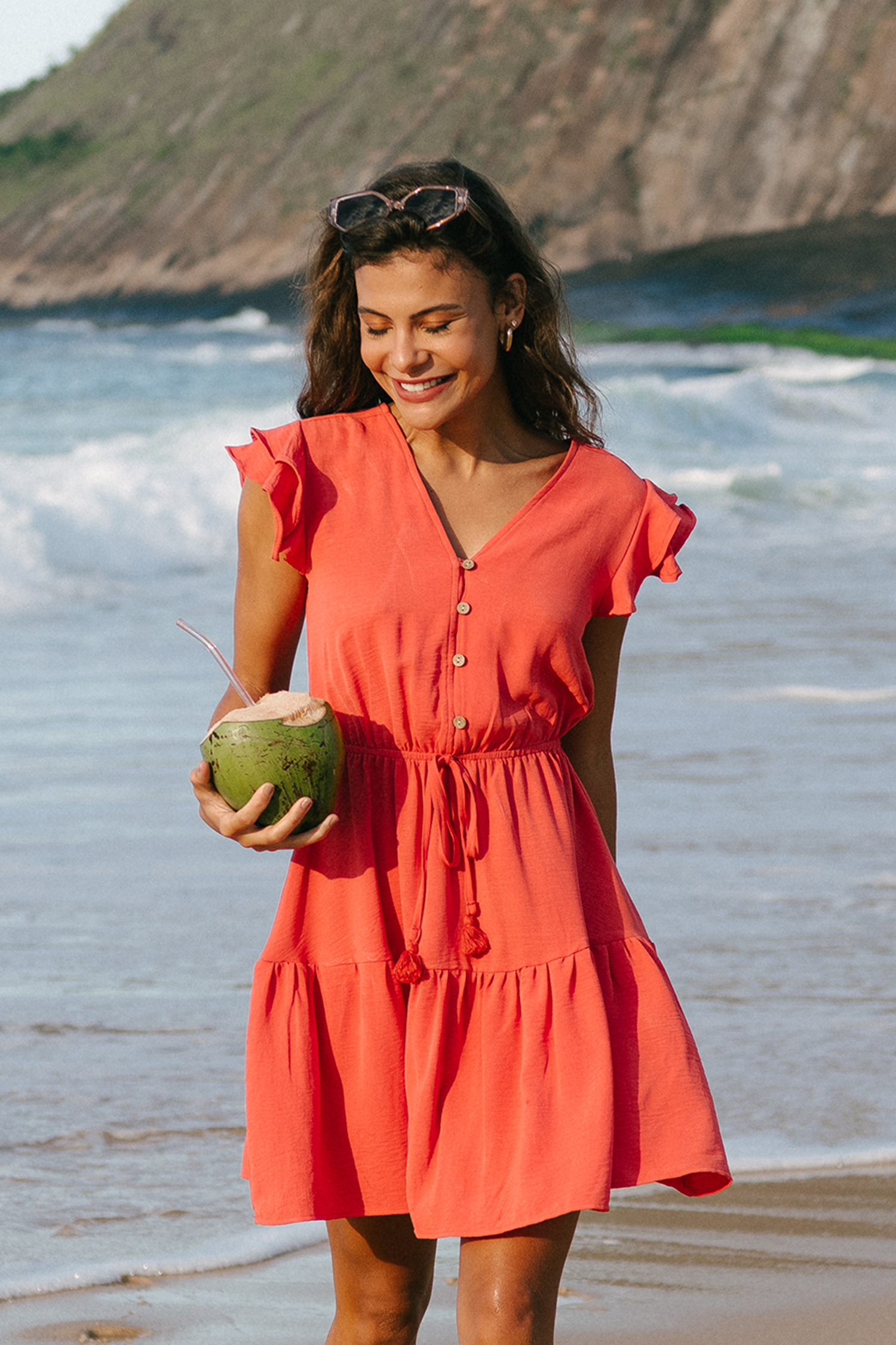 Robe mini avec manches à volants à volants superposés