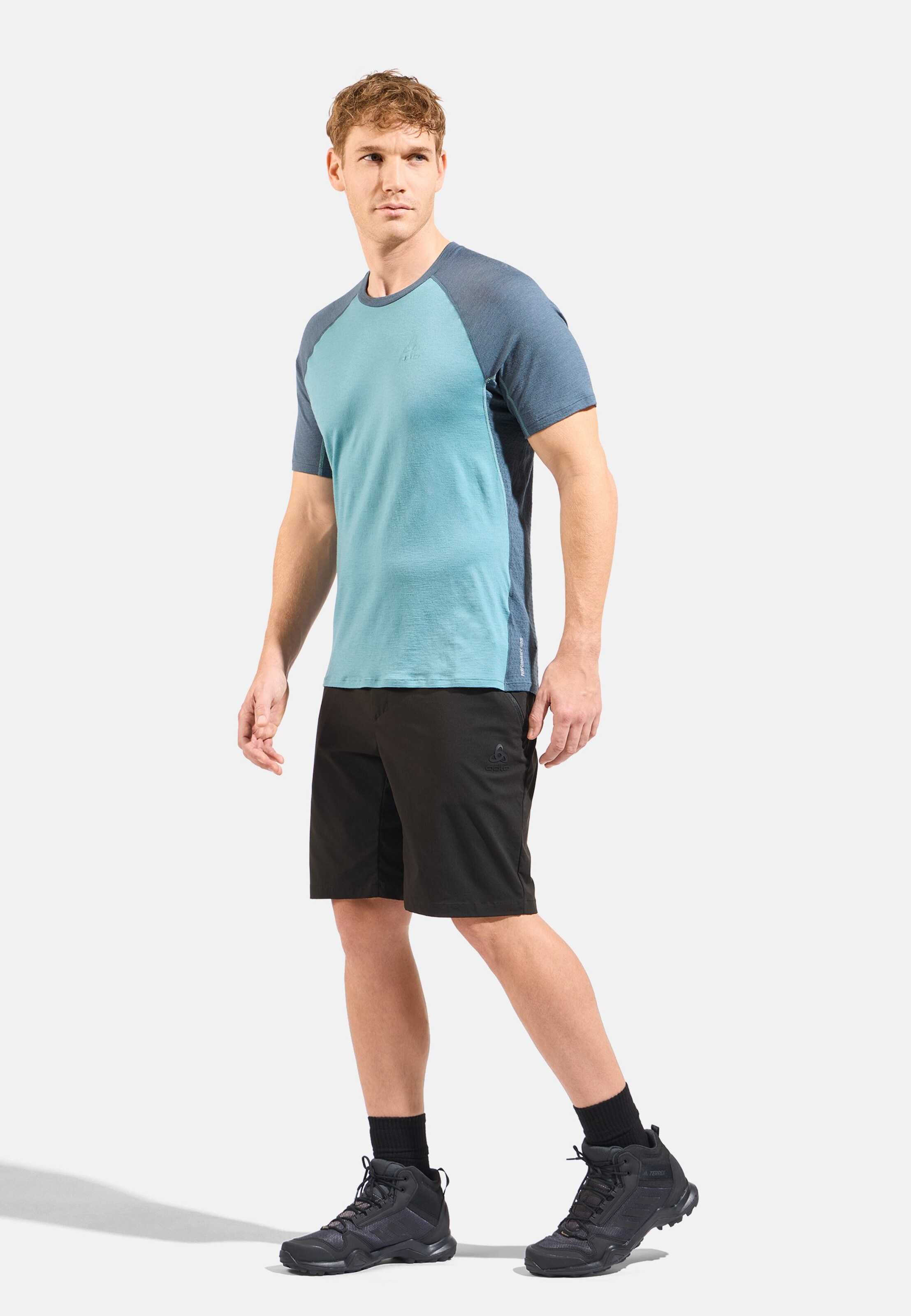 Ascent Light Wandershorts in black