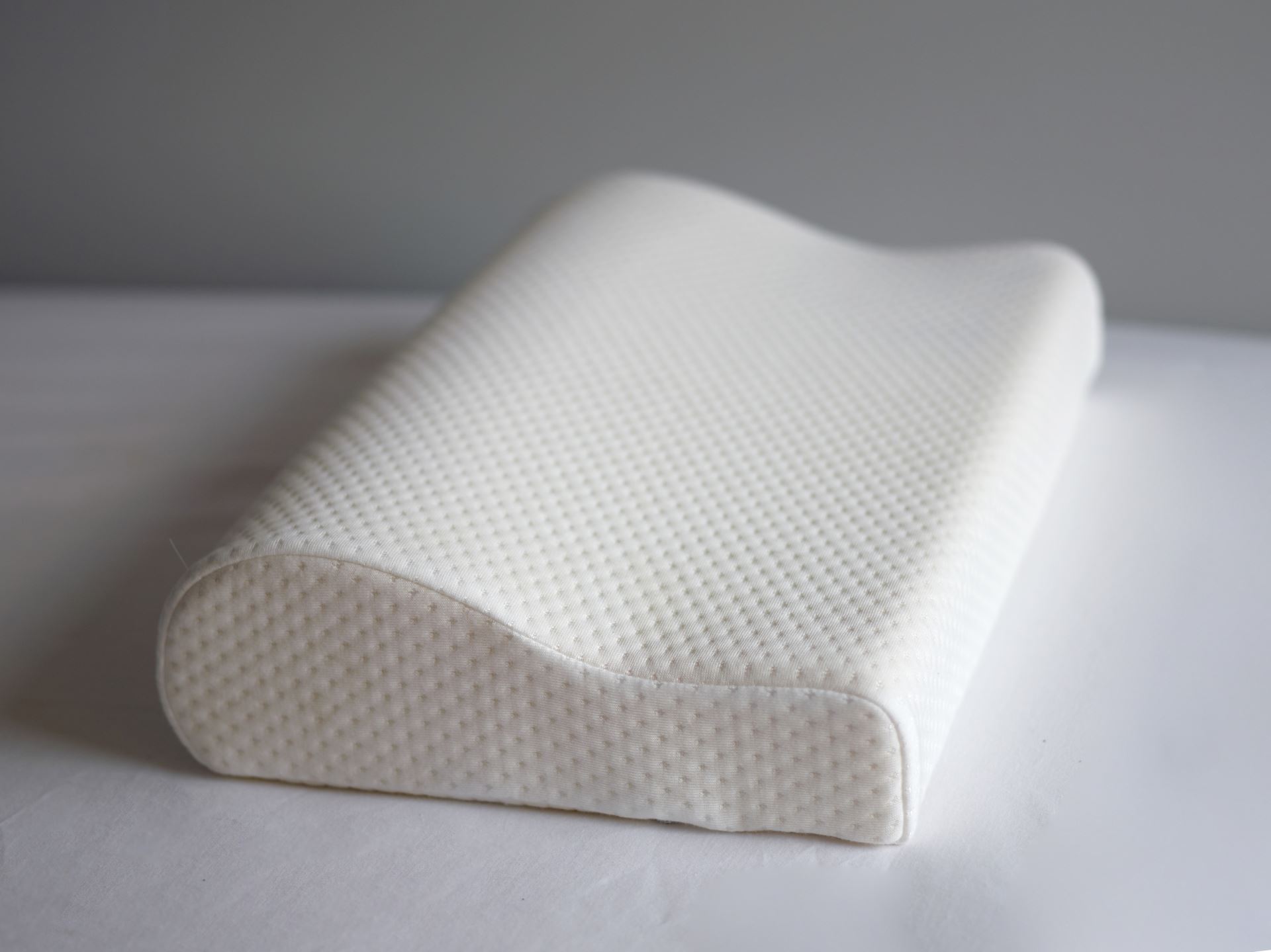 Ergonomisk pute offwhite - 47x30x10 cm