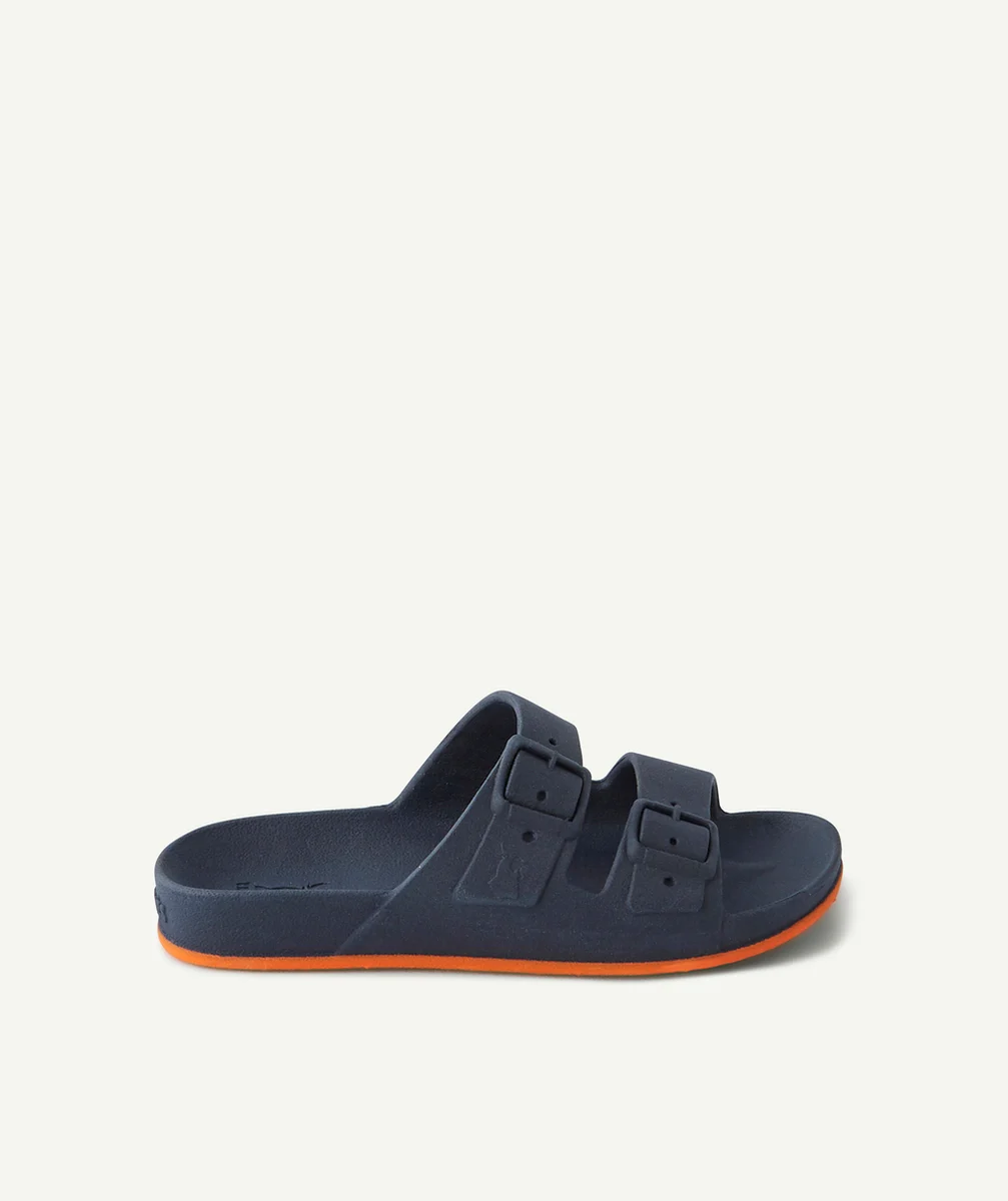 CACATOESSANDALES BLEU MARINE AVEC DÉTAILS ORANGE ENFANT