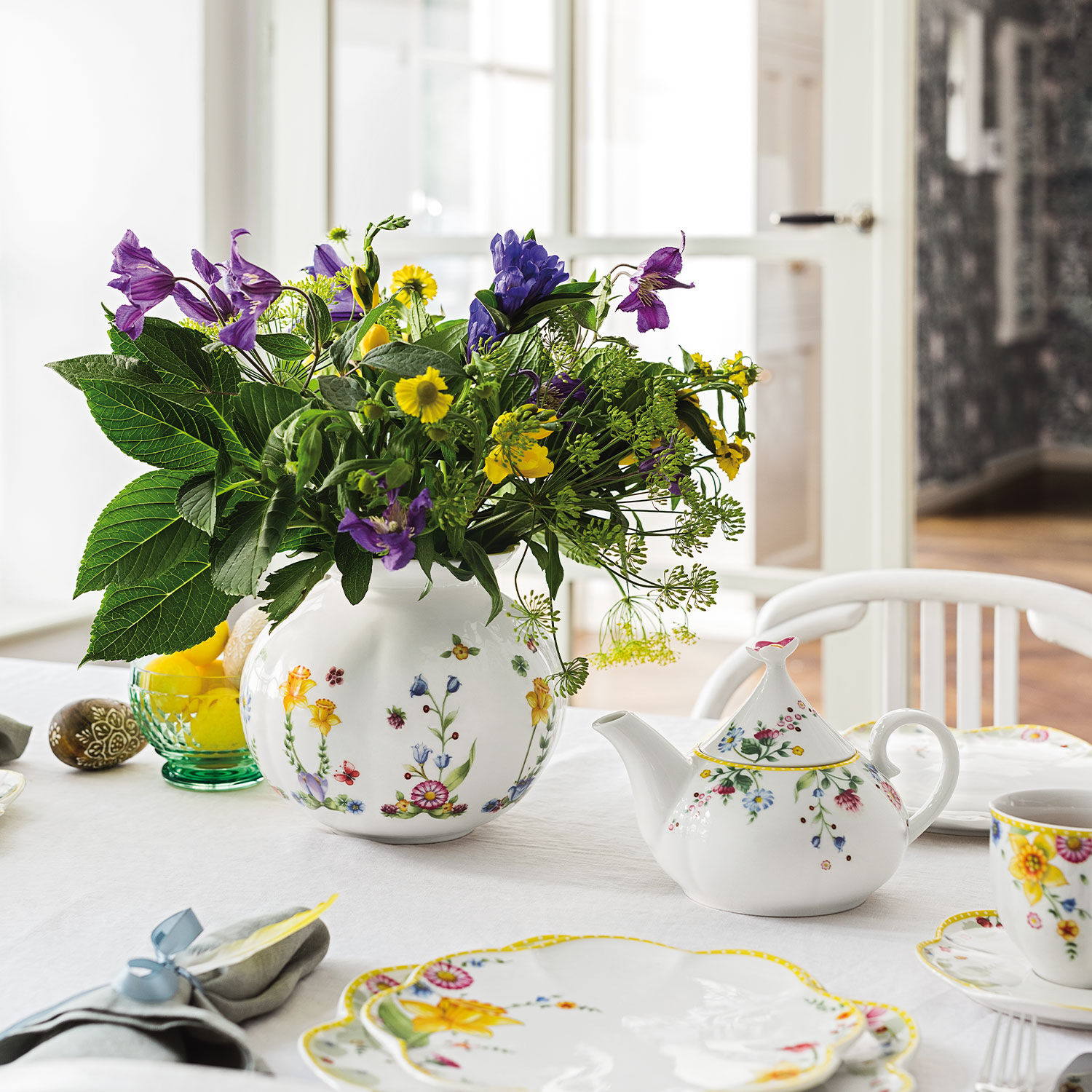 Spring Awakening Vase Yellow, 7.8'' x 7.8'' x 7'', Premium Porcelain