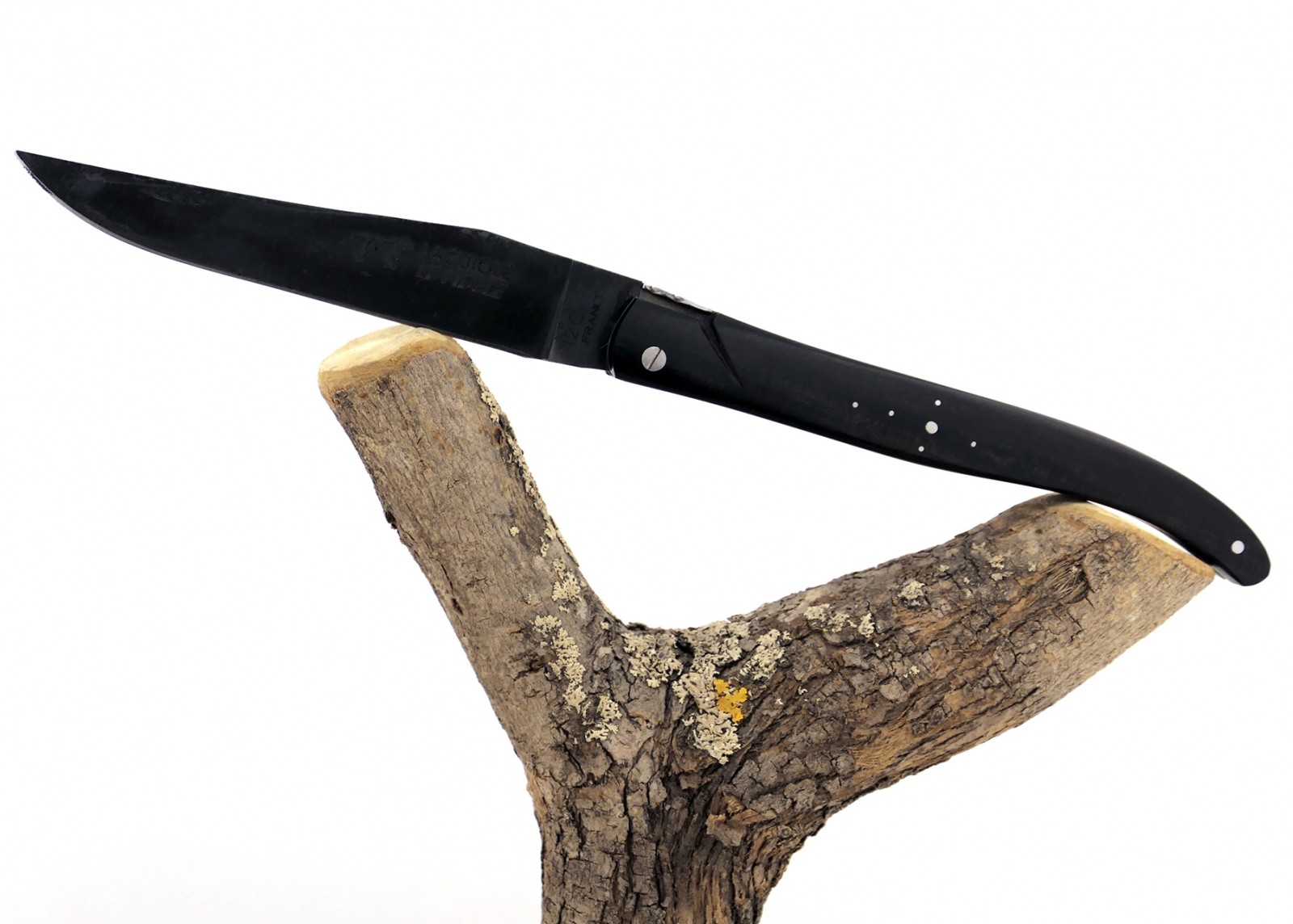 Couteau Laguiole avec un manche en Ebène et lame brute