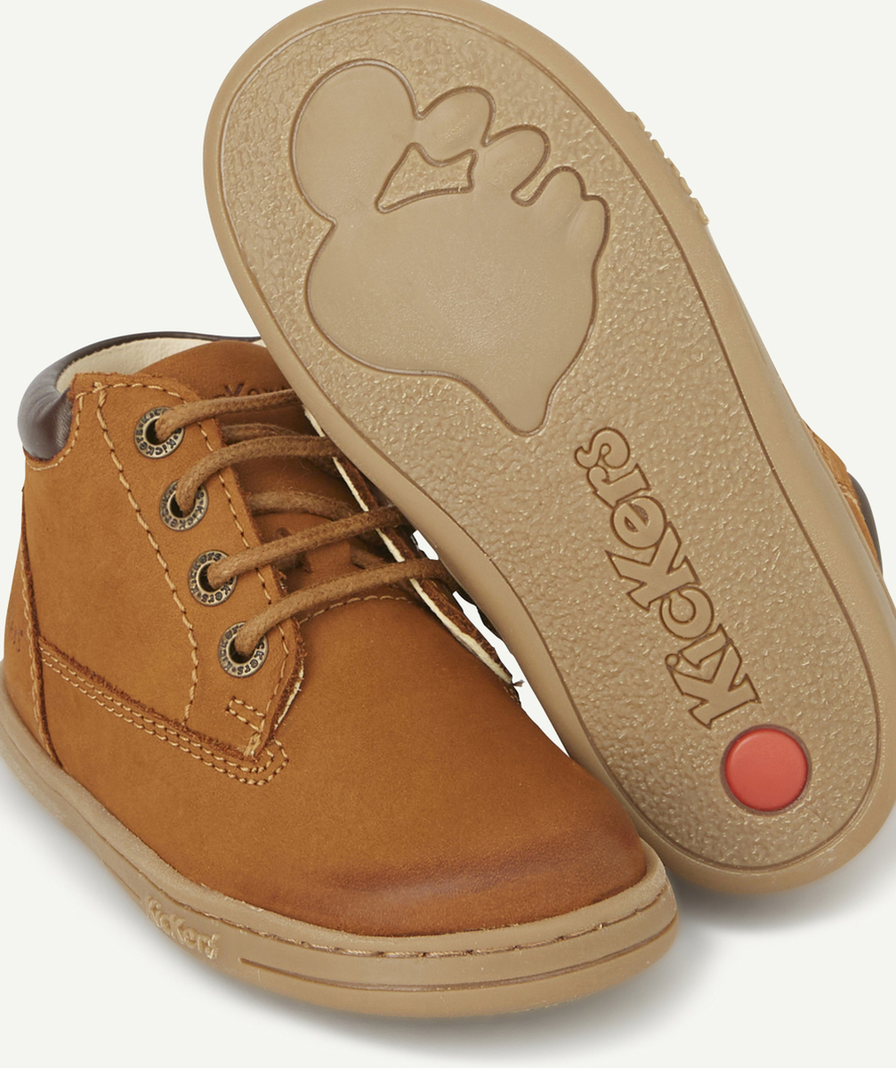 KICKERSBOTTINES EN CUIR CAMEL ET MARRON AVEC LACET BÉBÉ