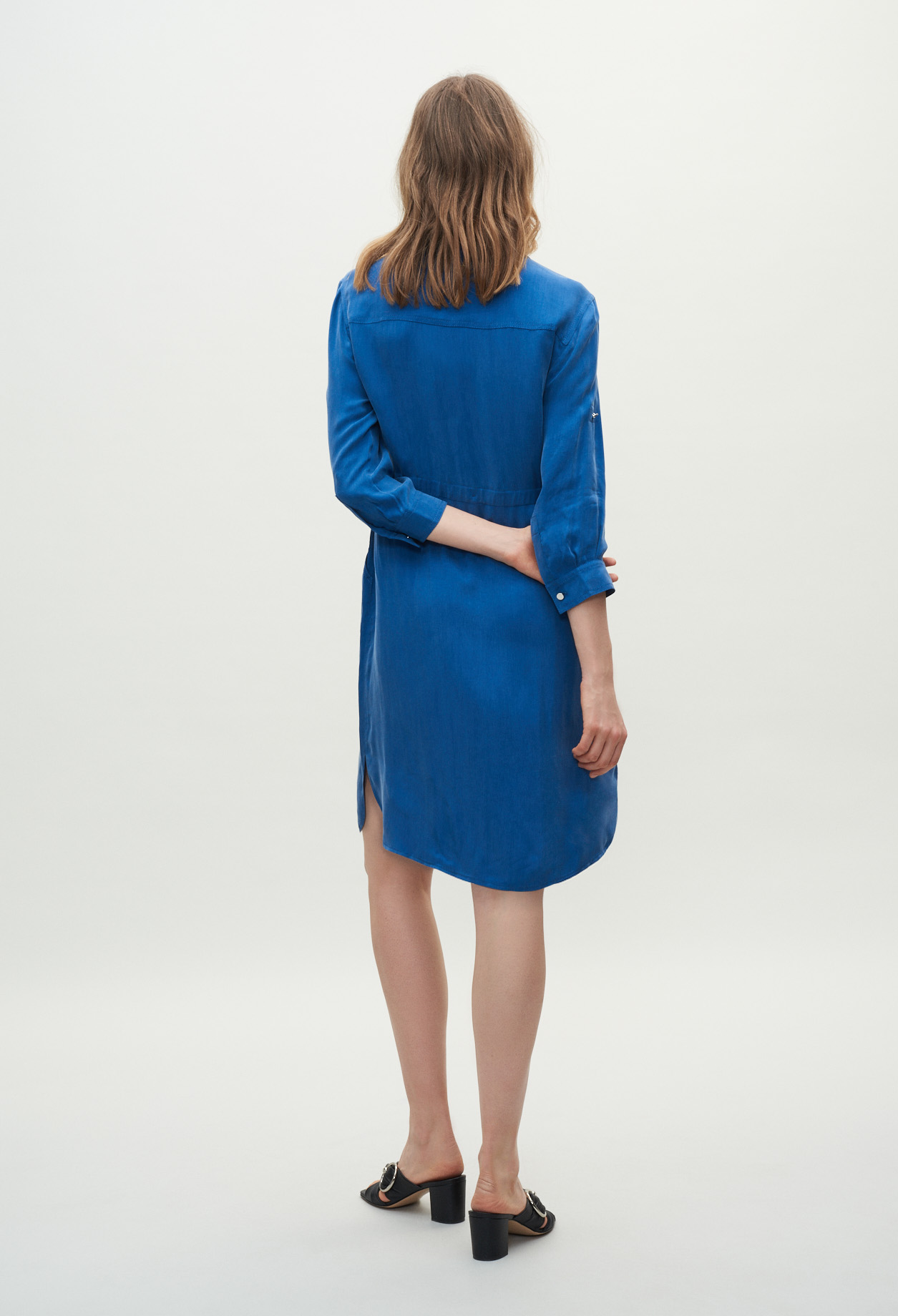 Robe boutonnee &agrave; col rond